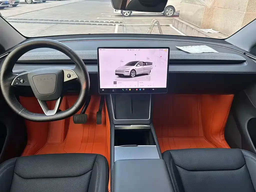 Tesla Model Y — фото 2