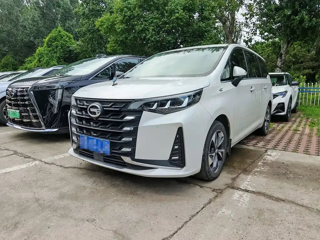 GAC Motor Trumpchi M6 — фото 1