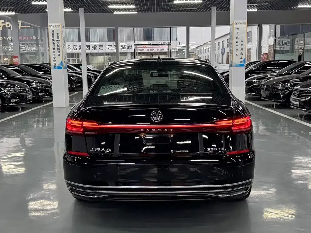 Volkswagen Passat — фото 9