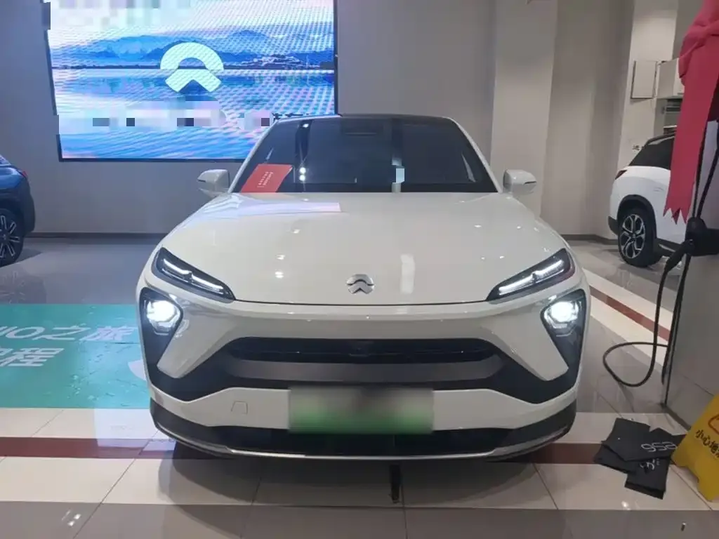 NIO EC6 — фото 7