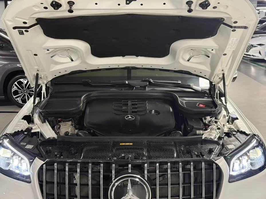 Mercedes-Benz GLS-Class — фото 10