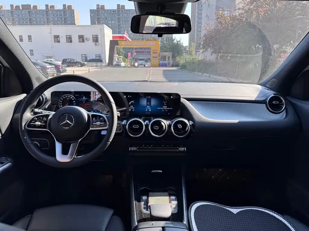 Mercedes-Benz GLA — фото 6