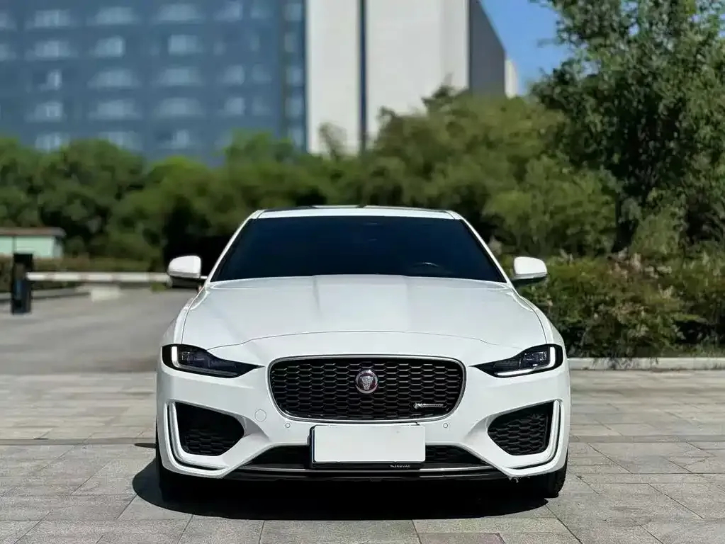 Jaguar XEL — фото 4