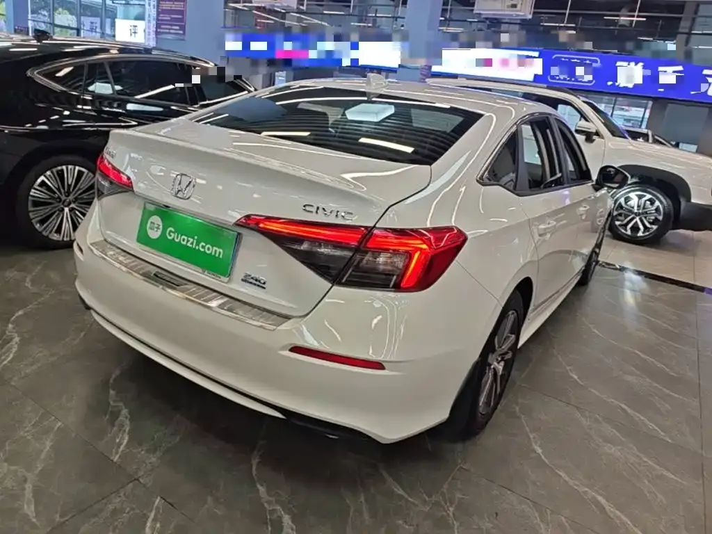 Honda Civic — фото 10