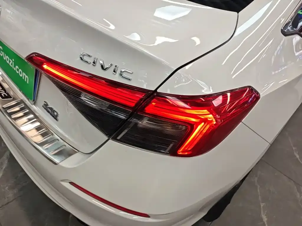 Honda Civic — фото 4