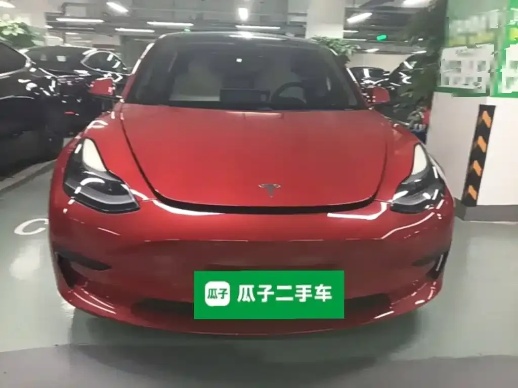 Tesla Model 3 — фото 9
