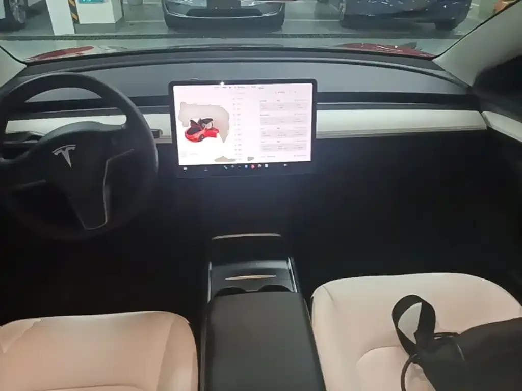 Tesla Model 3 — фото 6