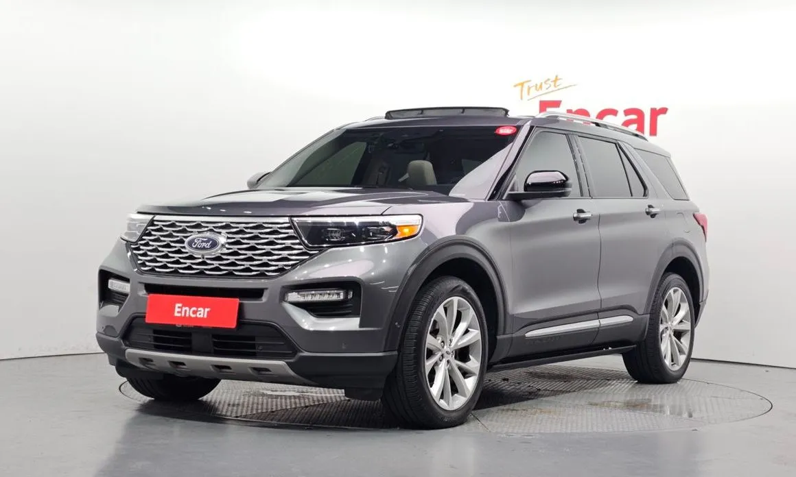 Ford Explorer — фото 1