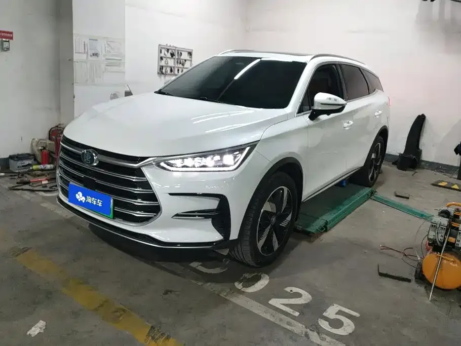 BYD Tang New Energy — фото 1