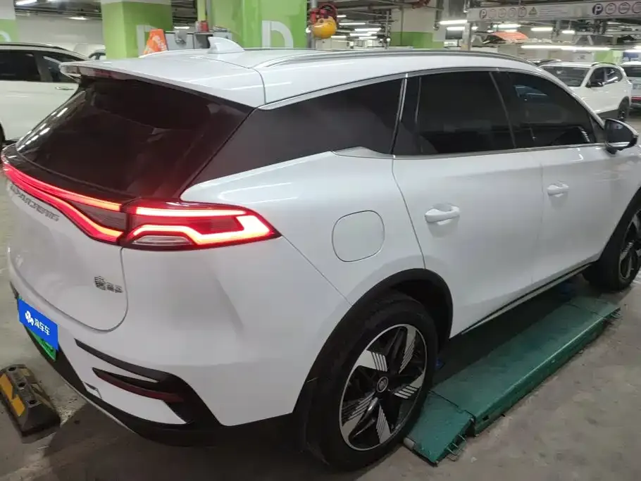 BYD Tang New Energy — фото 10