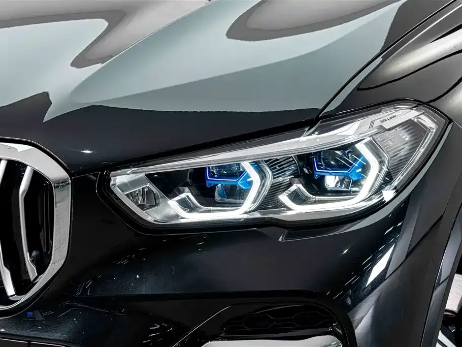BMW X5 — фото 8