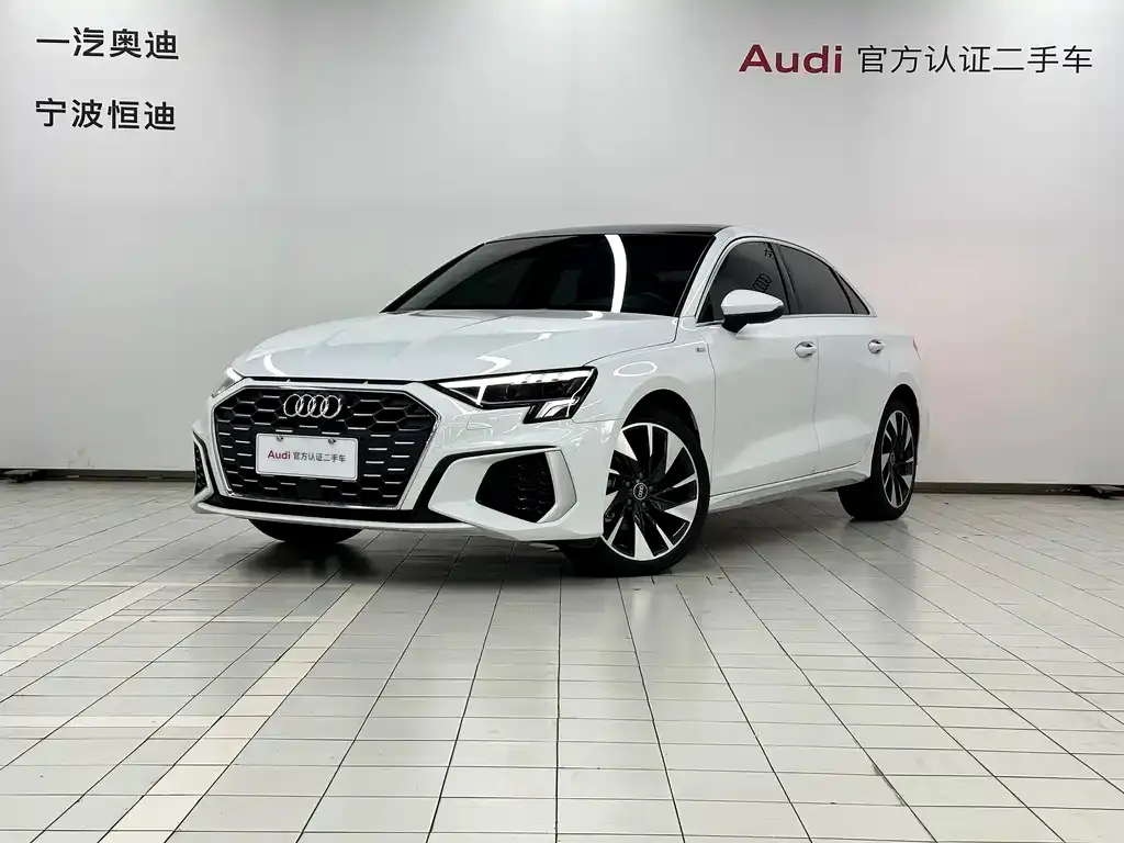 Audi A3 — фото 1