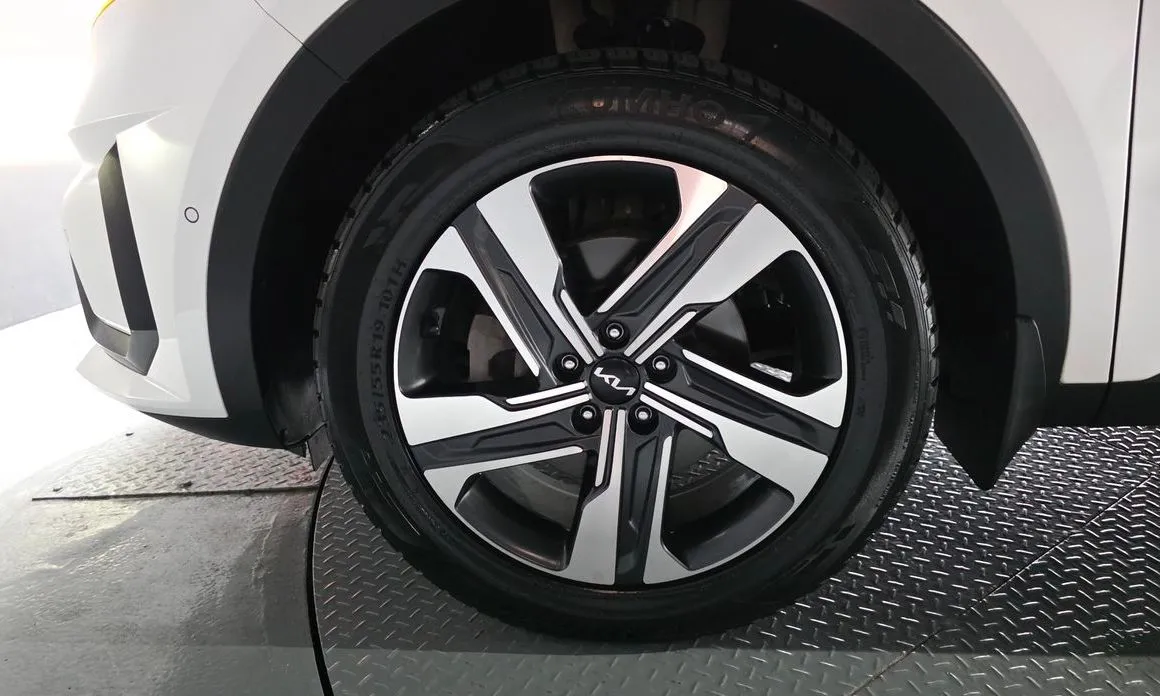 Kia Sorento — фото 7