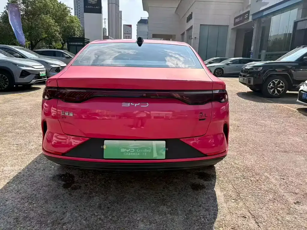 BYD Qin L — фото 8