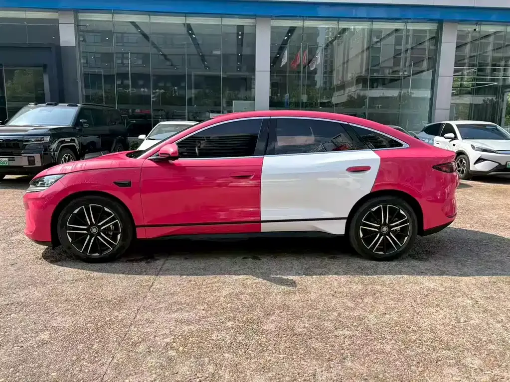 BYD Qin L — фото 10