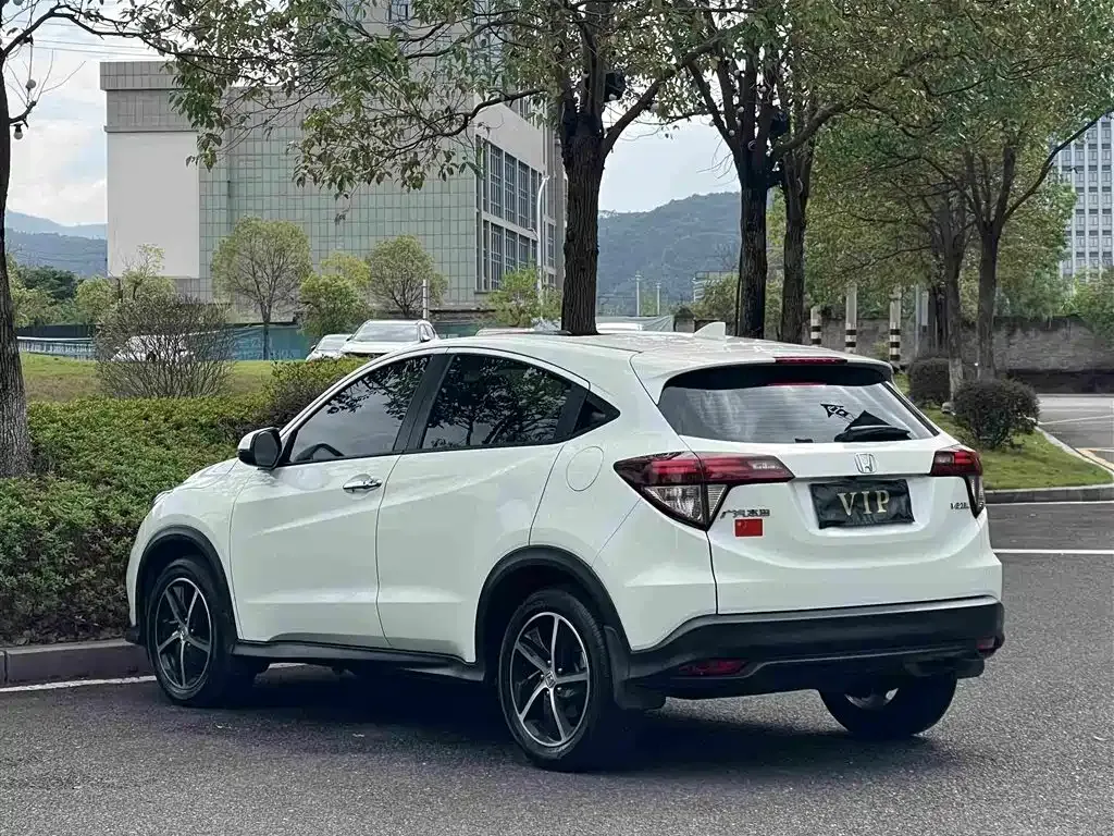 Honda Vezel — фото 6