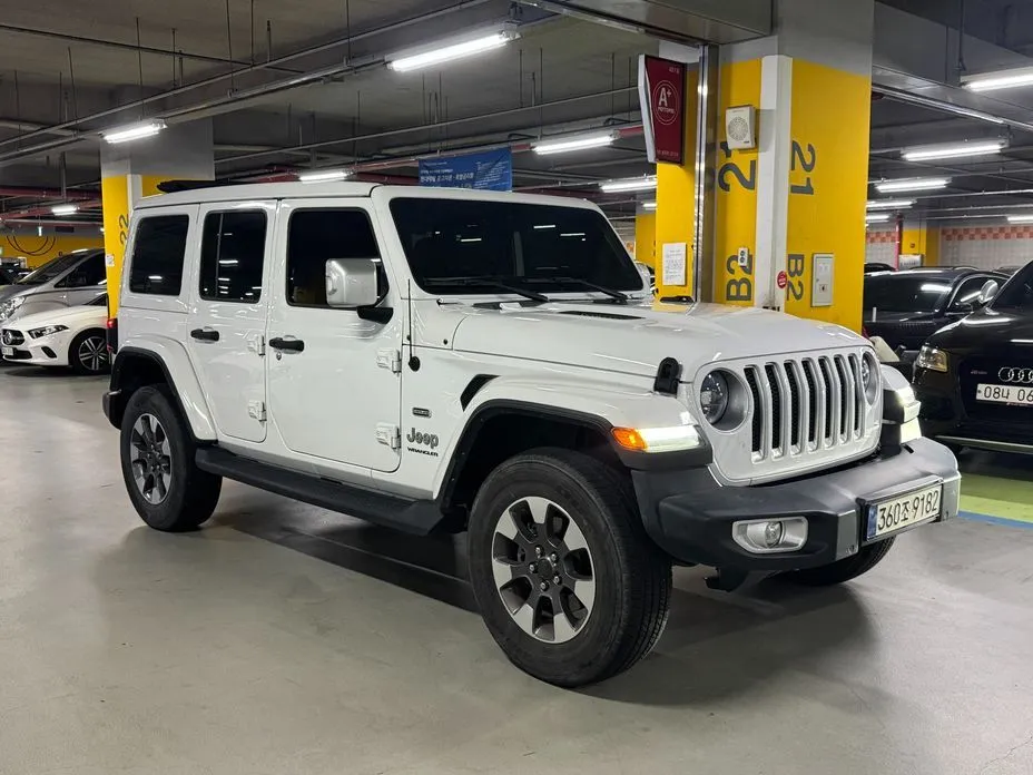 Jeep Wrangler — фото 6
