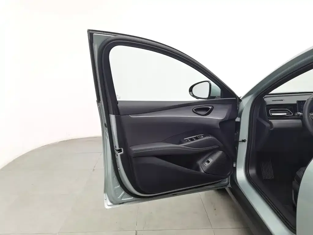 BYD Seal 06 — фото 10