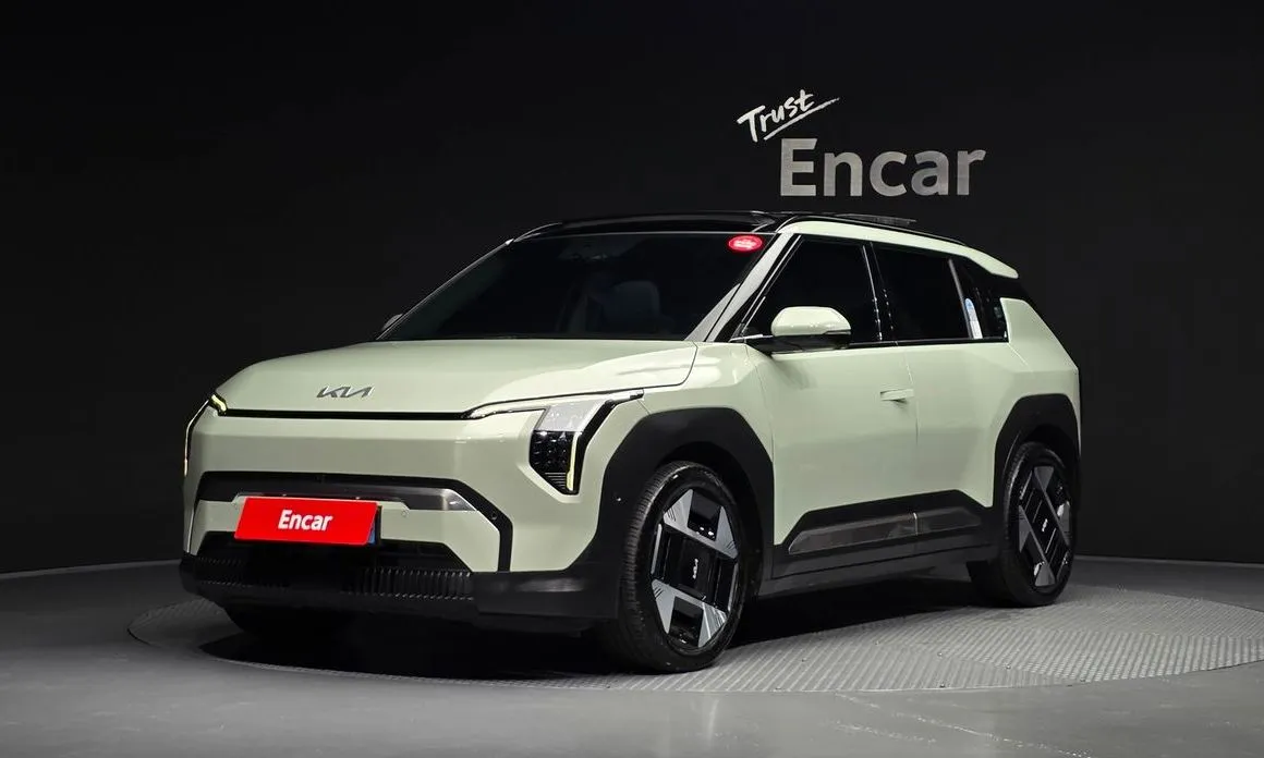 Kia EV3 — фото 1