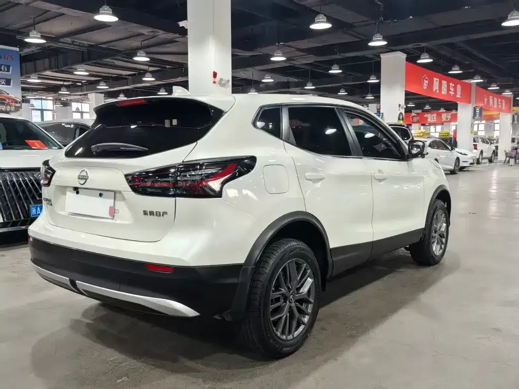 Nissan Qashqai — фото 3