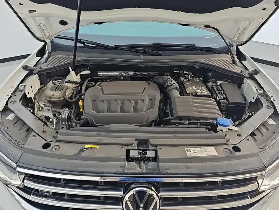 Volkswagen Tiguan L — фото 5