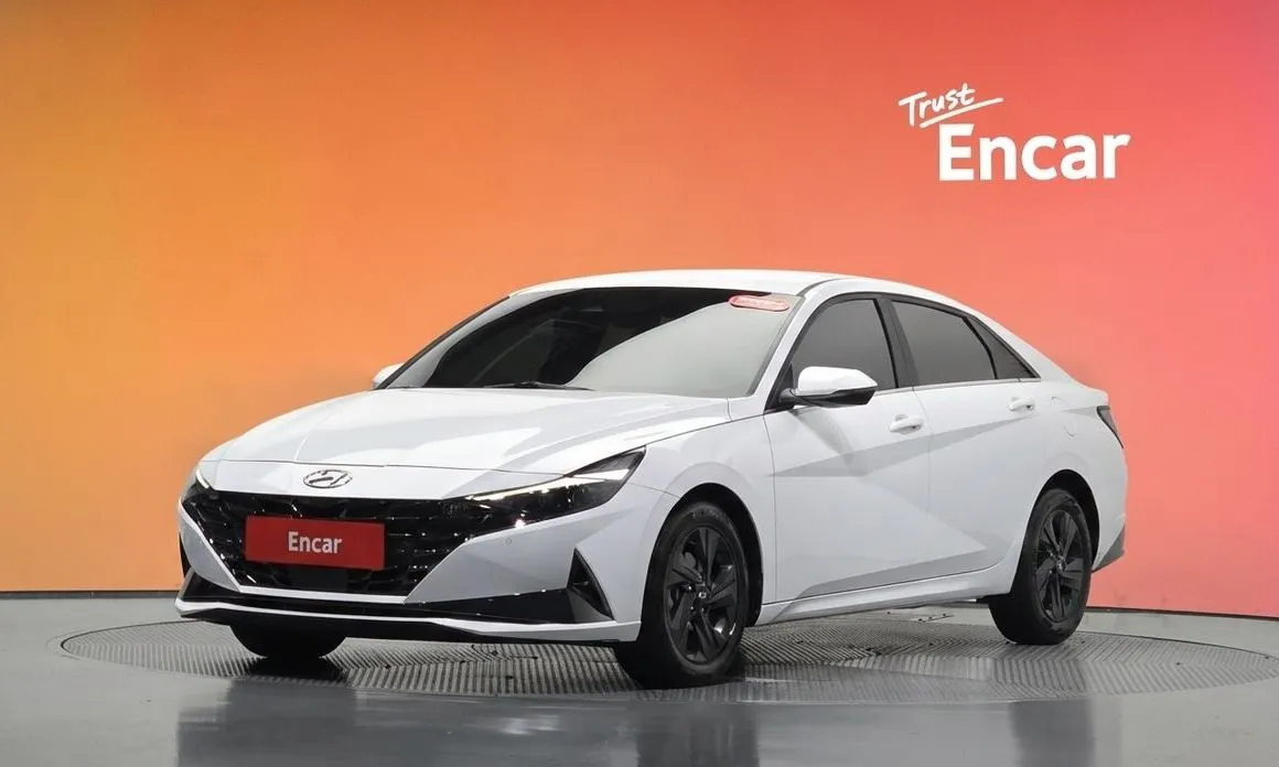 Hyundai AVANTE — фото 1