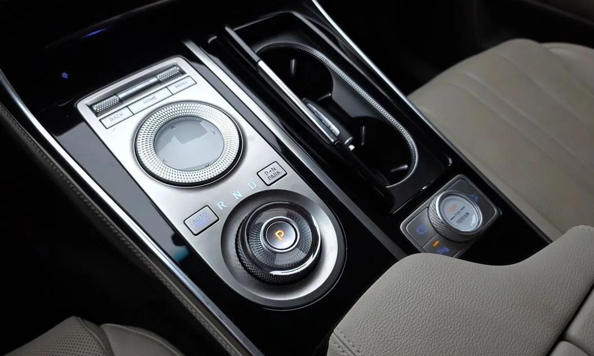 Genesis GV80 — фото 10