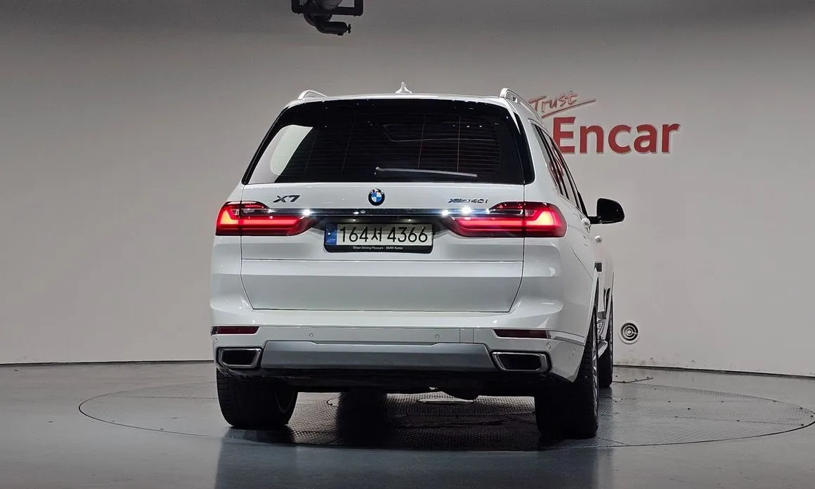 BMW X7 — фото 3