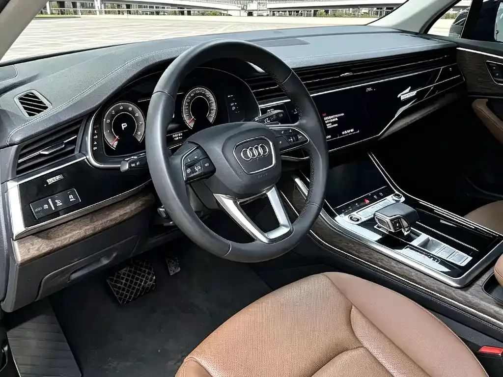 Audi Q7 — фото 2