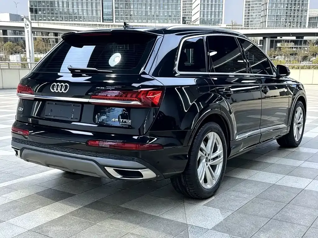 Audi Q7 — фото 4
