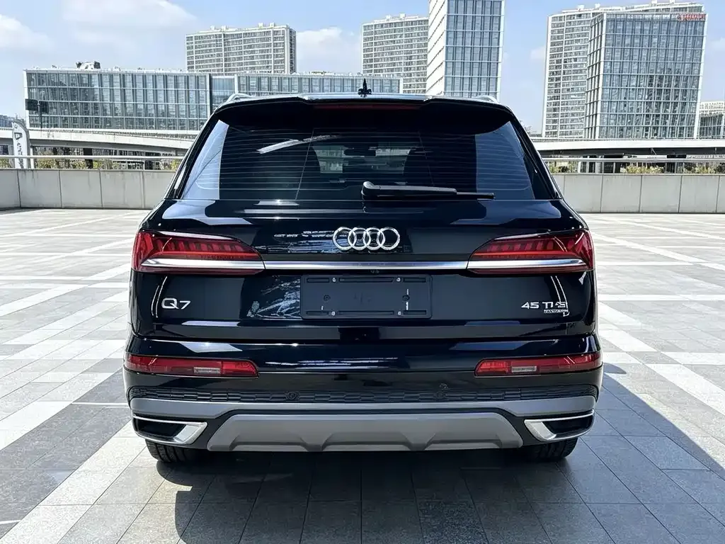 Audi Q7 — фото 5