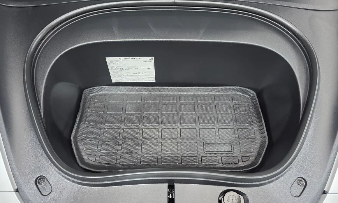 Tesla Model 3 — фото 10
