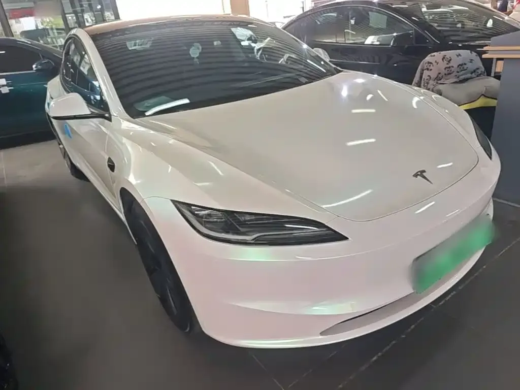 Tesla Model 3 — фото 8