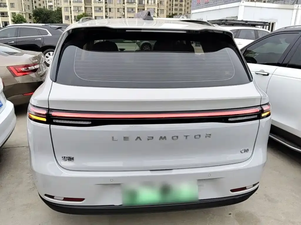 Leapmotor C10 — фото 5