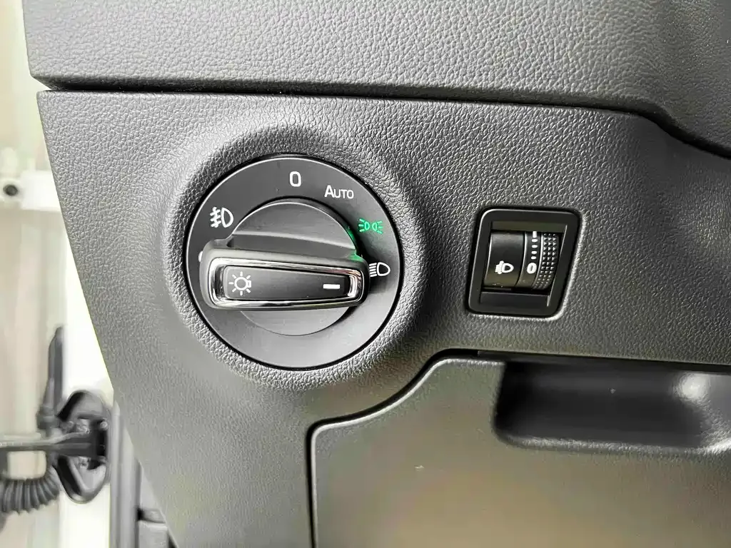 Skoda Karoq — фото 10