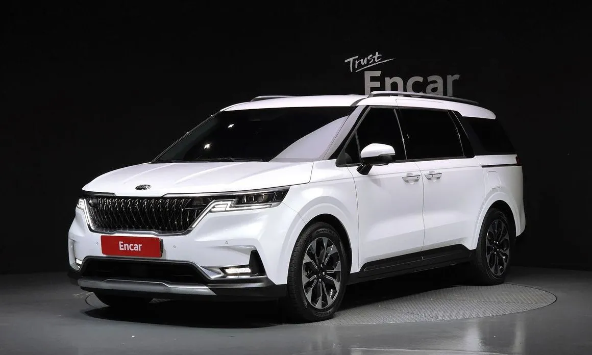Kia Carnival — фото 1