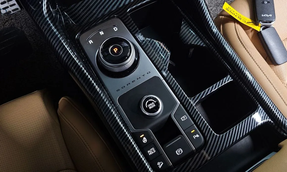 Kia Sorento — фото 9