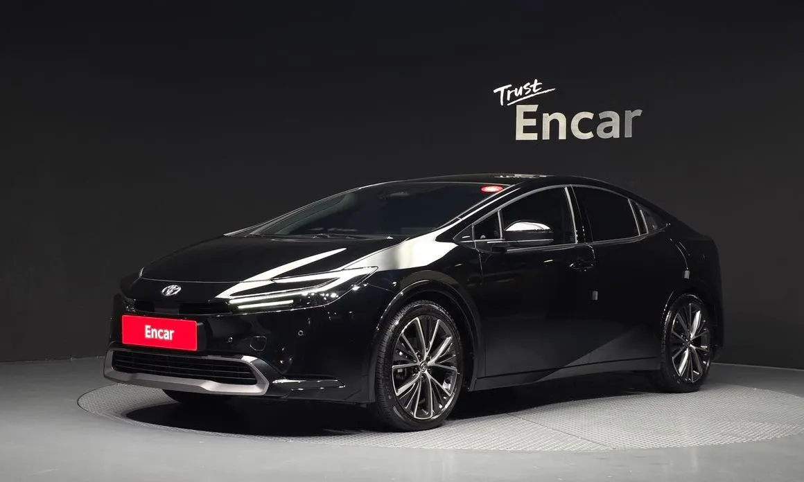 Toyota Prius — фото 1