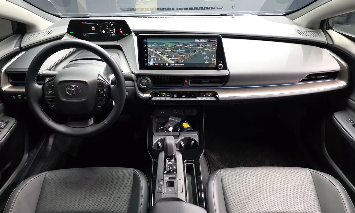Toyota Prius — фото 6
