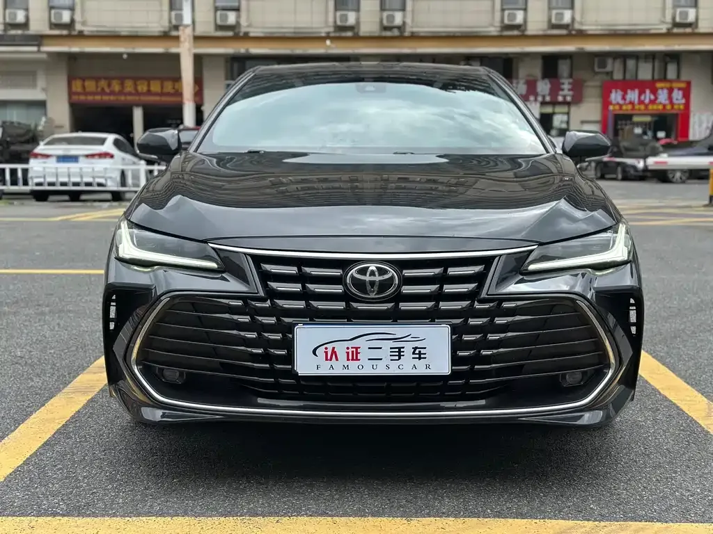Toyota Avalon — фото 10