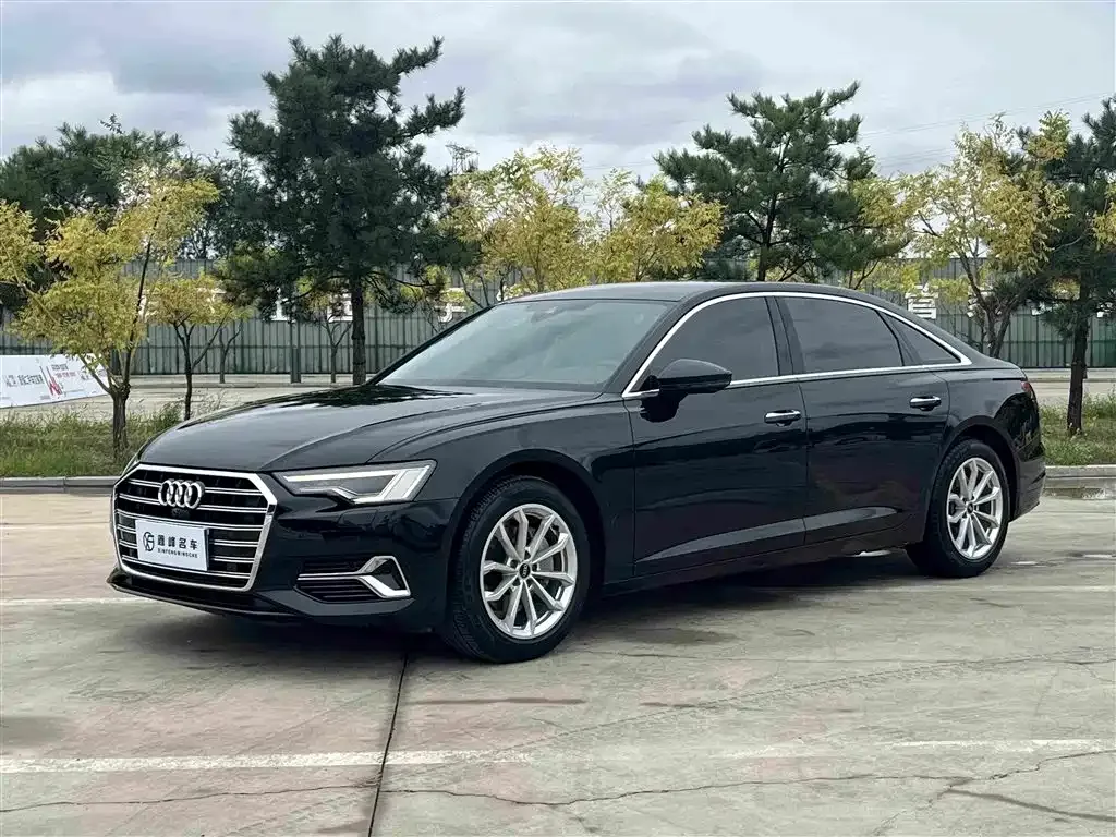 Audi A6L — фото 1
