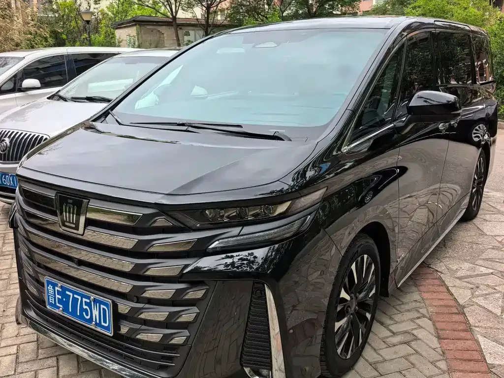 Toyota Alphard — фото 3