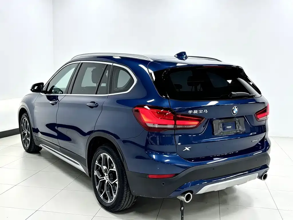 BMW X1 — фото 9
