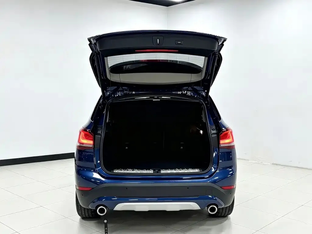 BMW X1 — фото 10