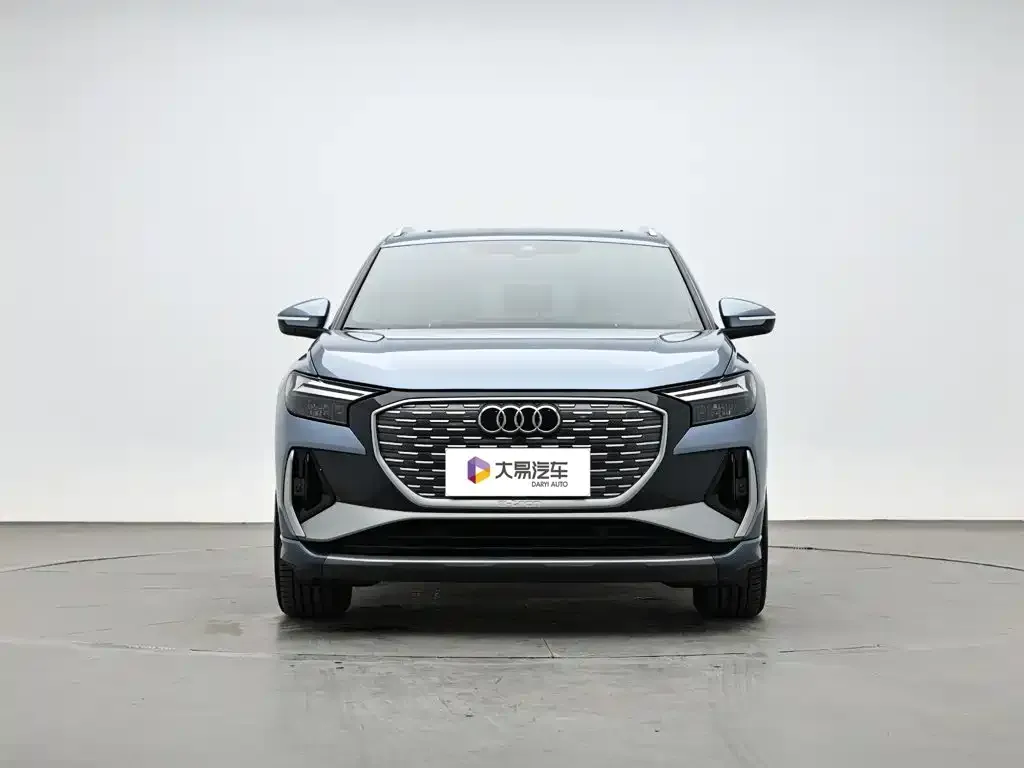 Audi Q4 e-tron — фото 2