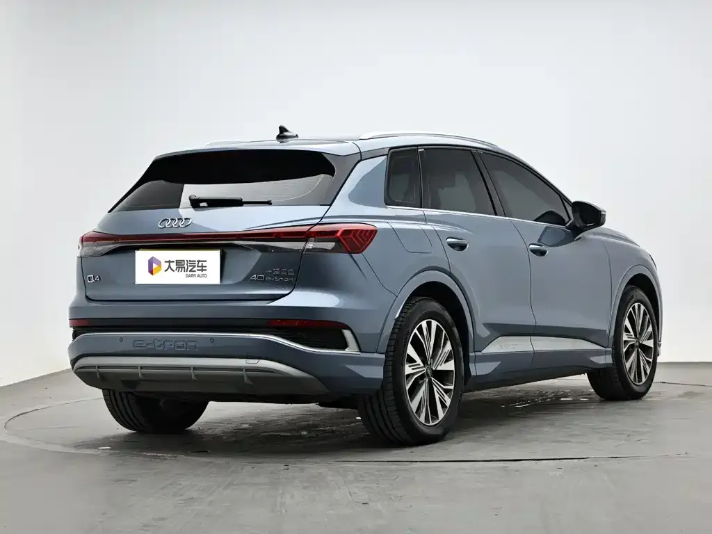 Audi Q4 e-tron — фото 9