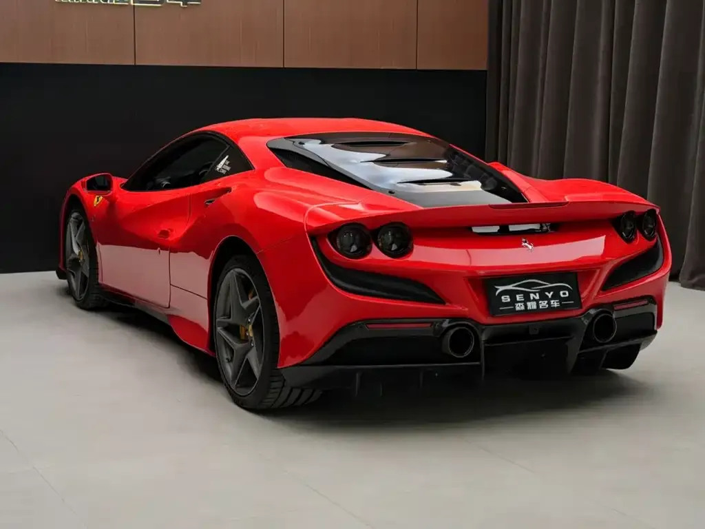 Ferrari F8 — фото 7