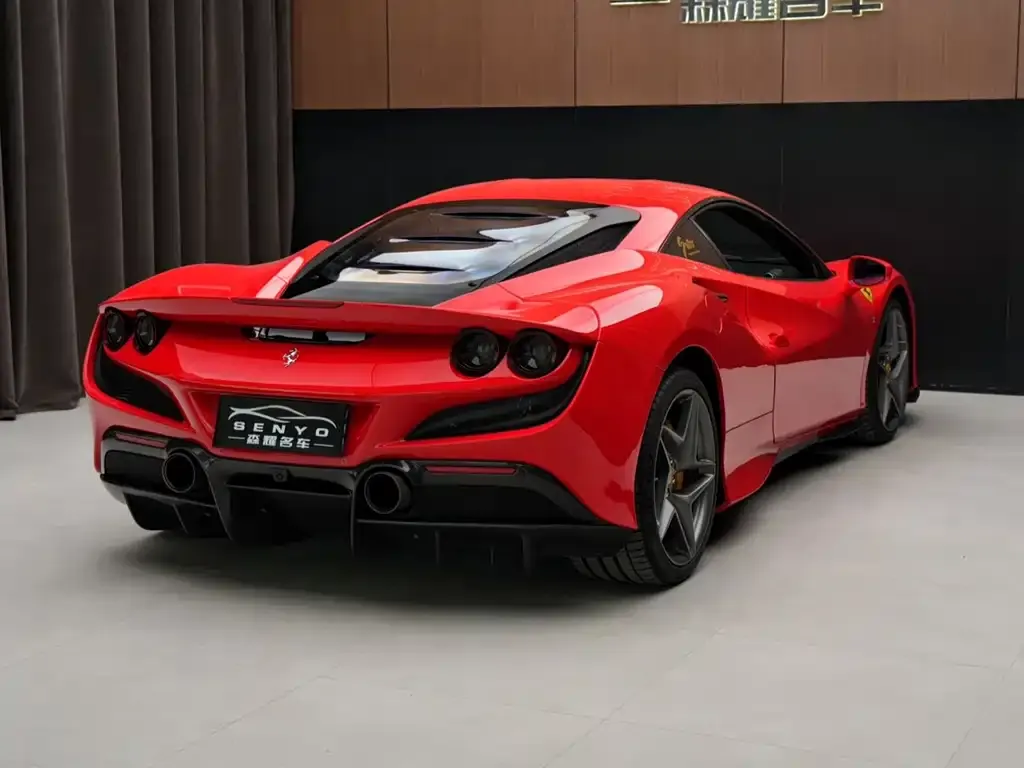 Ferrari F8 — фото 6