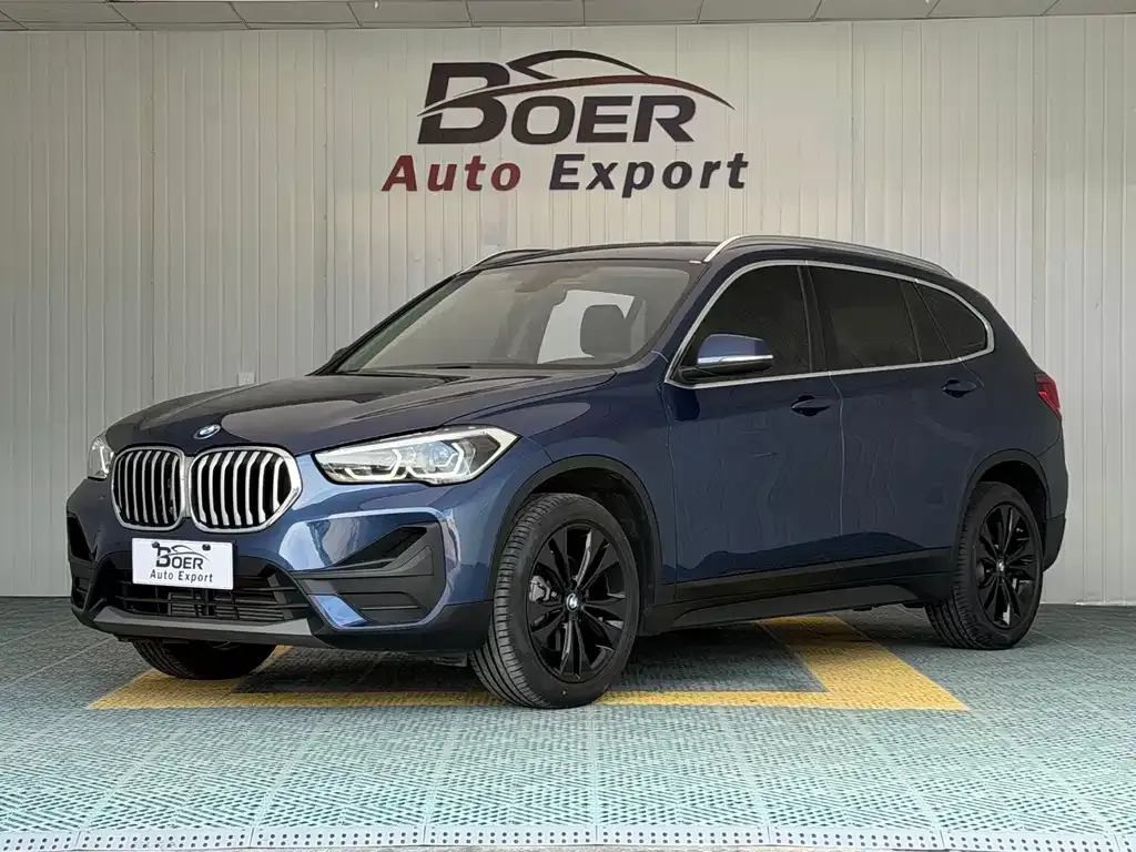 BMW X1 — фото 1