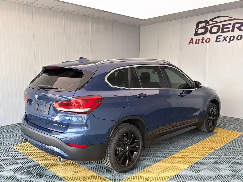 BMW X1 — фото 9